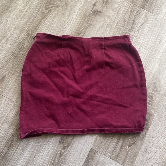 Forever 21 Maroon Mini Skirt - Picture 2 of 4